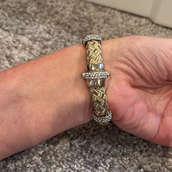 SATIN GOLD PLATE WOVEN TEXTURED
BRACELET CRYSTAL STATIONS - Picture 2 of 8